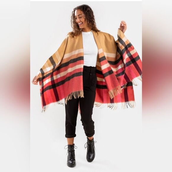Francesca's brinxly brushed plaid poncho‎ - Picture 1 of 7
